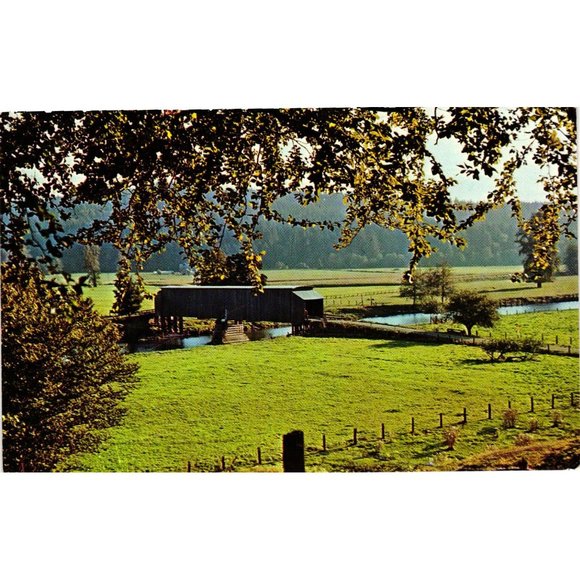 Historic Covered Bridge Postcard Travel Unposted Cathlamet Washington River - Picture 1 of 2